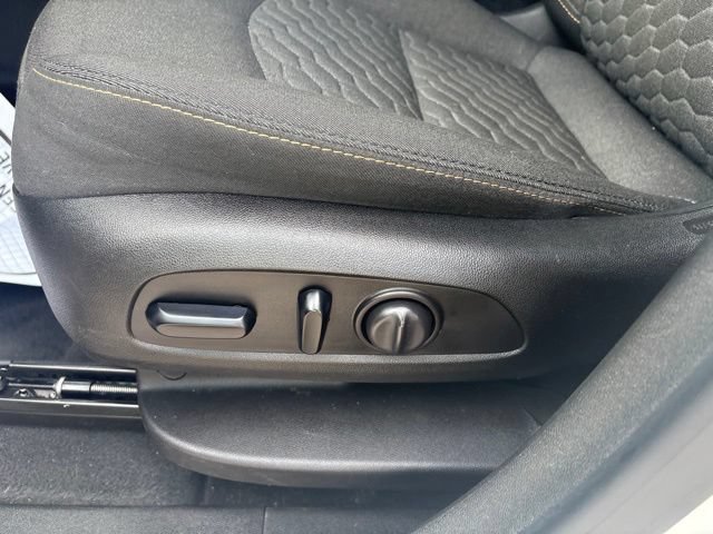 Used 2019 Chevrolet Equinox LT AWD/4WD image 35