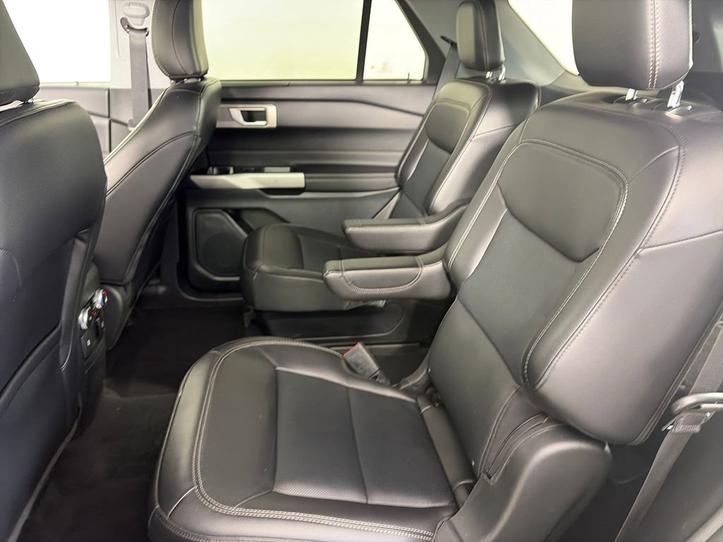 Certified 2023 Ford Explorer Limited w/ Equipment Group 301A AWD/4WD image 13