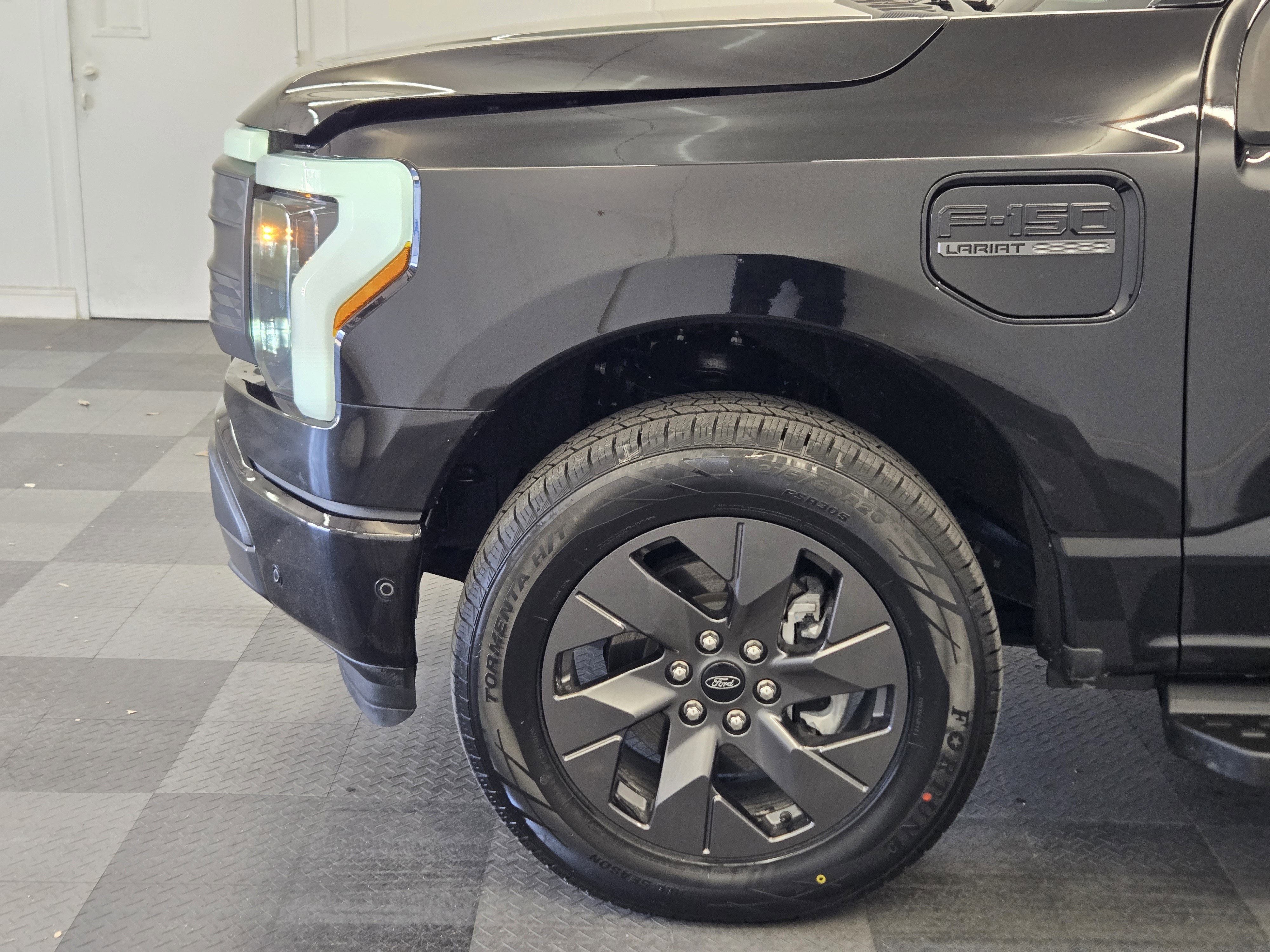 Certified 2023 Ford F150 Lightning Lariat w/ Tow Technology Package image 9