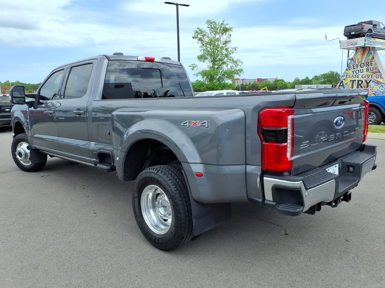 Certified 2024 Ford F350 Lariat w/ Lariat Ultimate Package image 3