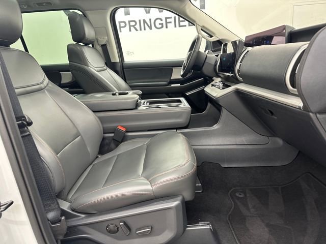 Certified 2025 Ford Expedition Active image 10