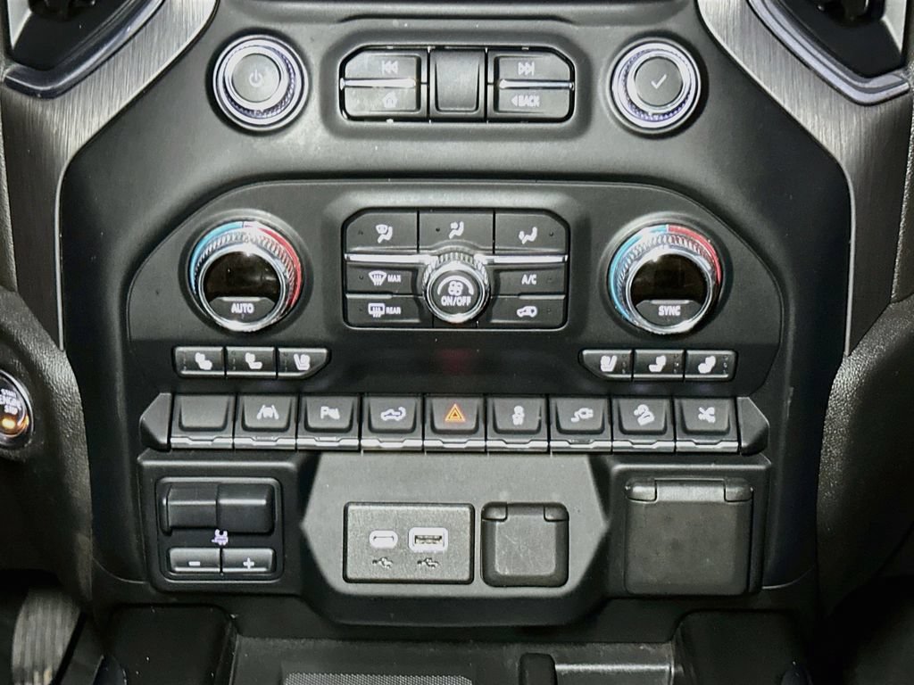 Used 2022 GMC Sierra 1500 Denali w/ Denali Premium Package AWD/4WD image 16
