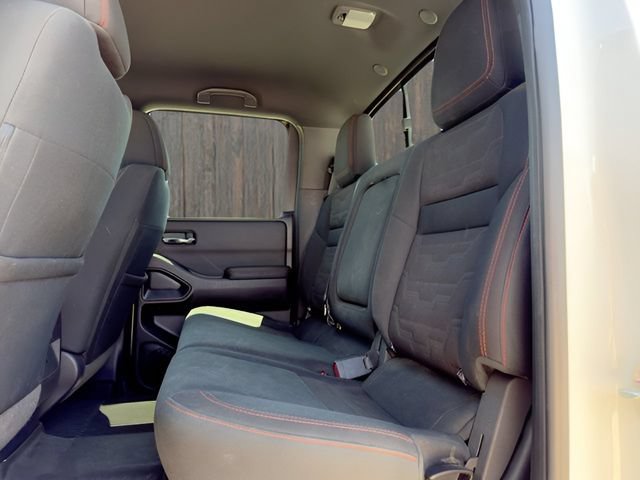 Used 2022 Nissan Frontier PRO-4X w/ Technology Package AWD/4WD image 21