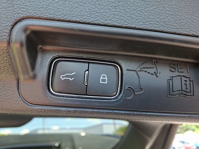 Certified 2022 Ford Explorer XLT w/ Equipment Group 202A AWD/4WD image 32