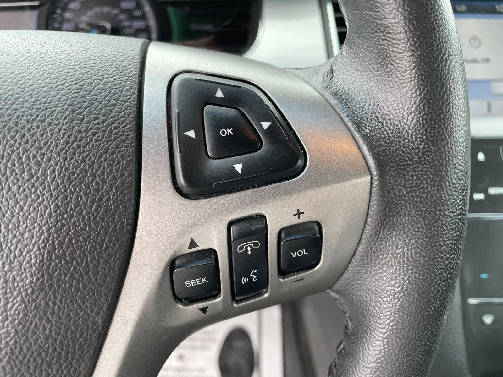 Certified 2018 Ford Taurus SEL w/ Equipment Group 201A FWD image 15