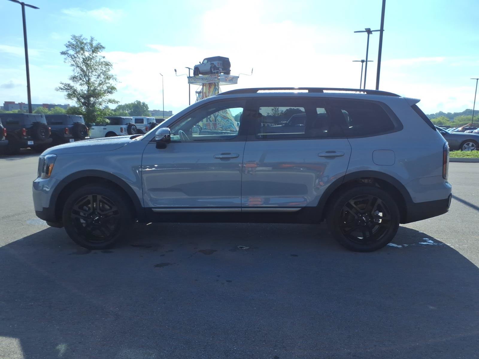 Used 2023 Kia Telluride SX X-Line AWD/4WD image 6