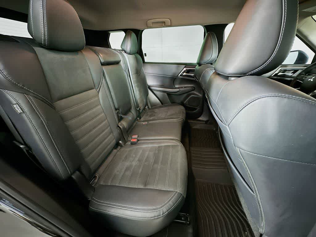 Used 2023 Mitsubishi Outlander SE FWD image 31