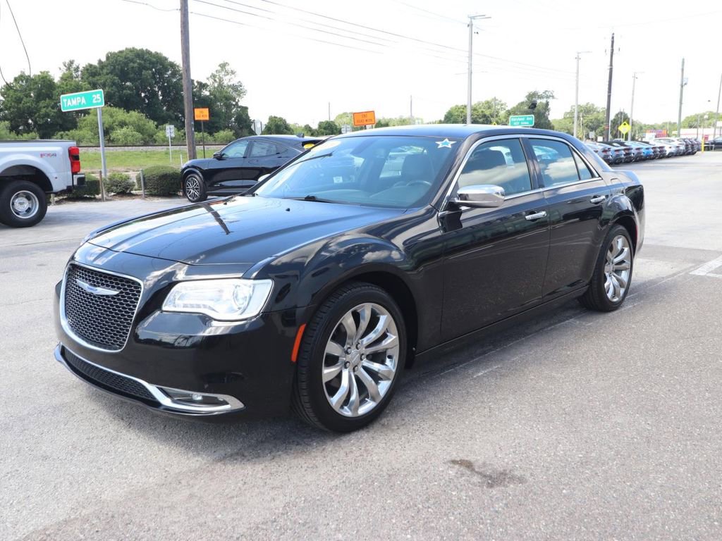 Used 2019 Chrysler 300 Limited RWD image 3