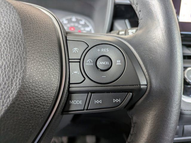 Used 2023 Toyota Corolla Cross LE w/ Moonroof Package image 23