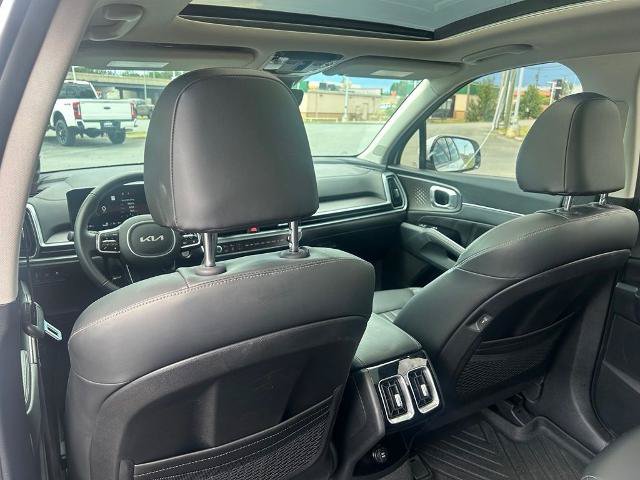 Used 2024 Kia Sorento SX FWD image 30