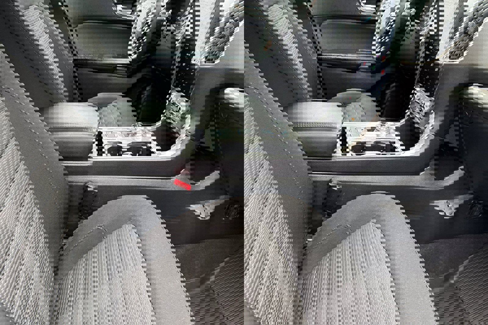 Certified 2024 Ford Edge SEL w/ Convenience Package image 16