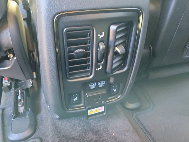 Used 2018 Dodge Durango GT image 17