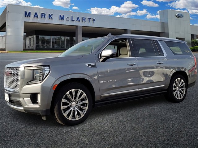 Used 2022 GMC Yukon XL Denali w/ Denali Ultimate Package image 7