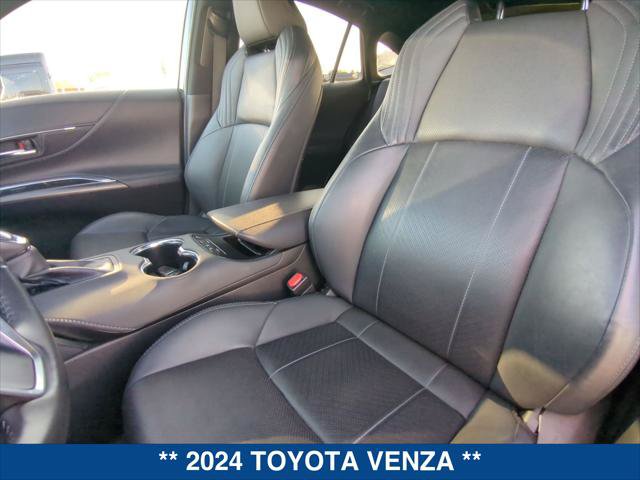 Used 2024 Toyota Venza Limited AWD/4WD image 20