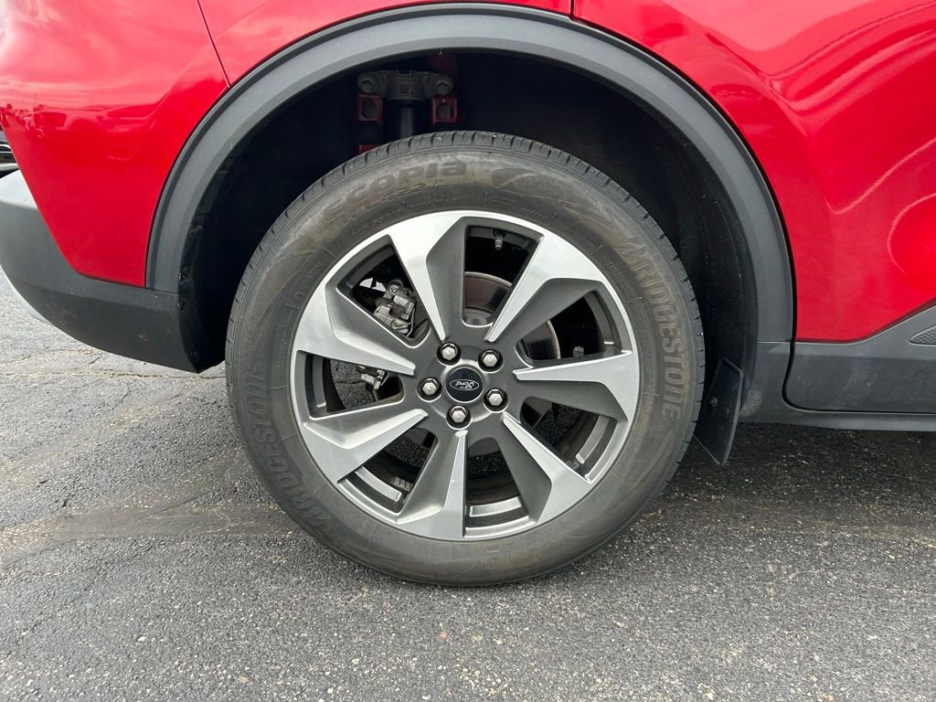 Certified 2023 Ford Escape Platinum AWD/4WD image 10