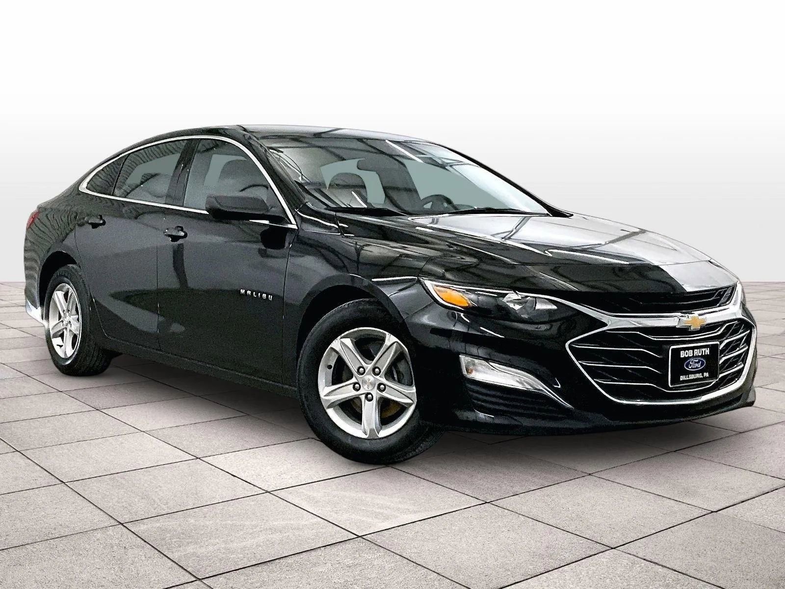Used 2022 Chevrolet Malibu LS image 2