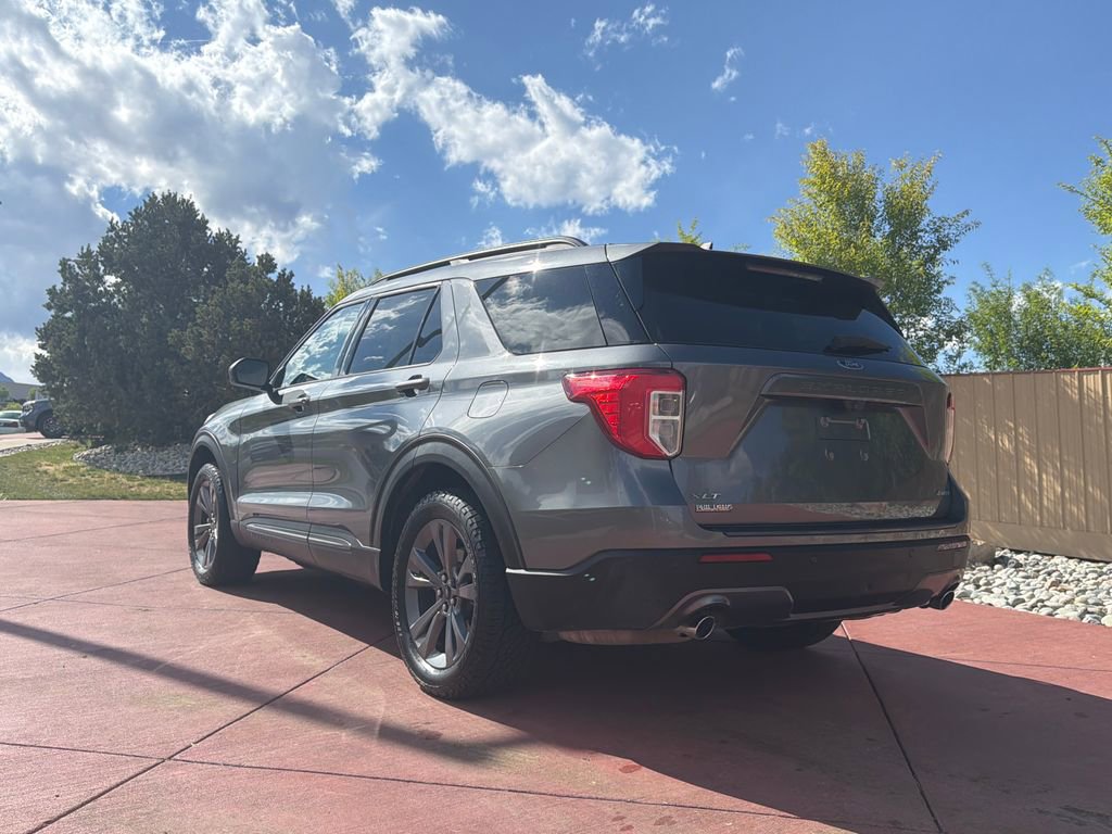 Certified 2021 Ford Explorer XLT w/ Equipment Group 202A AWD/4WD image 6