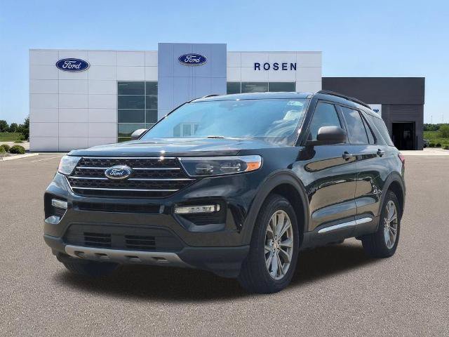 Certified 2023 Ford Explorer XLT w/ Equipment Group 202A AWD/4WD image 7