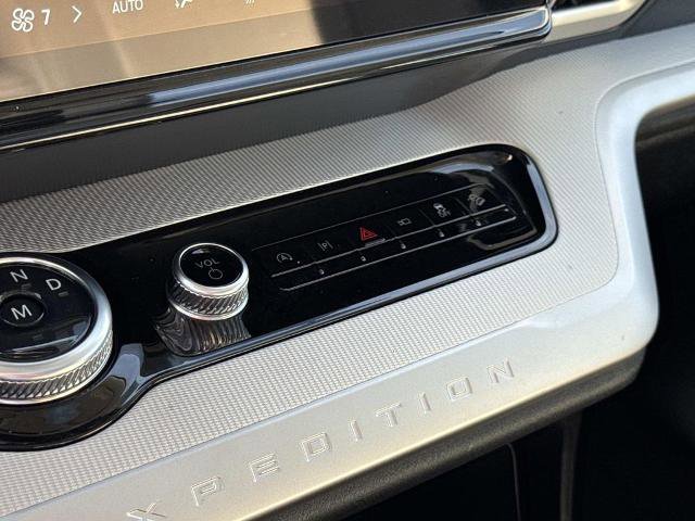 Certified 2025 Ford Expedition Active AWD/4WD image 29