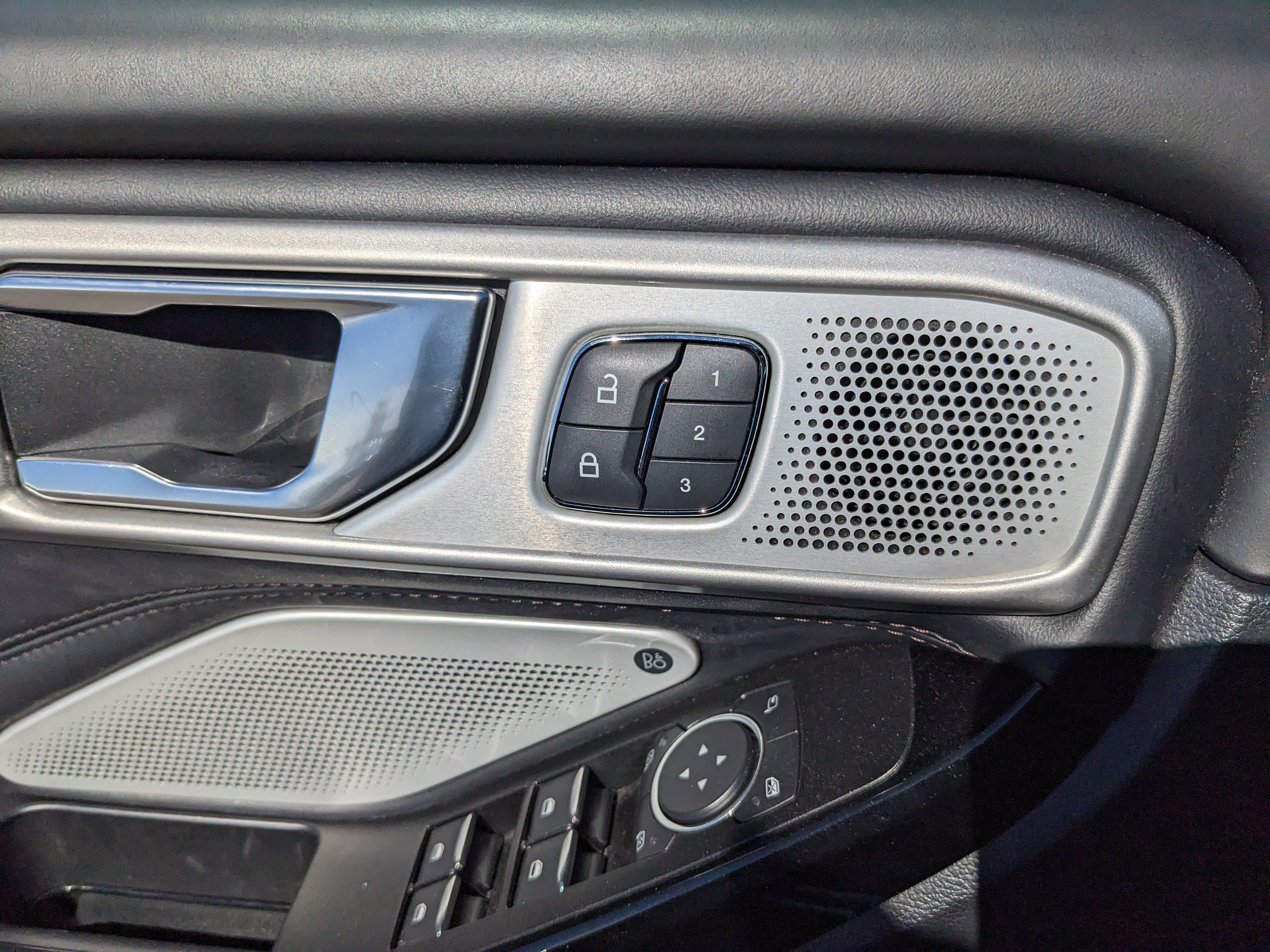 Certified 2022 Ford Explorer Platinum w/ Equipment Group 601A image 21