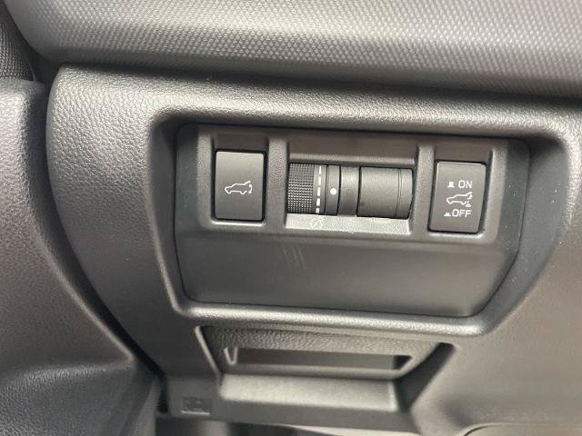 Used 2025 Subaru Forester Premium AWD/4WD image 24
