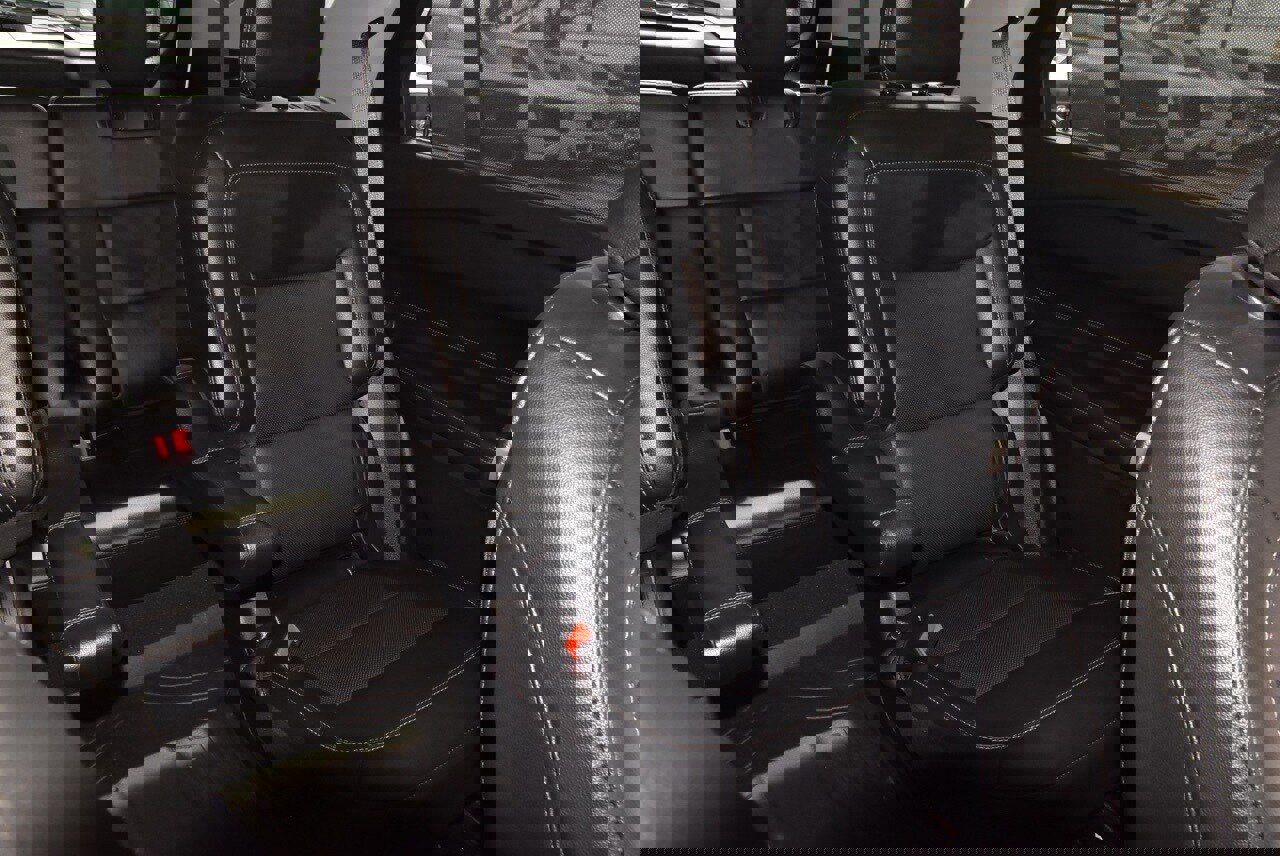 Certified 2023 Ford Explorer Limited w/ Limited Technology Package image 24