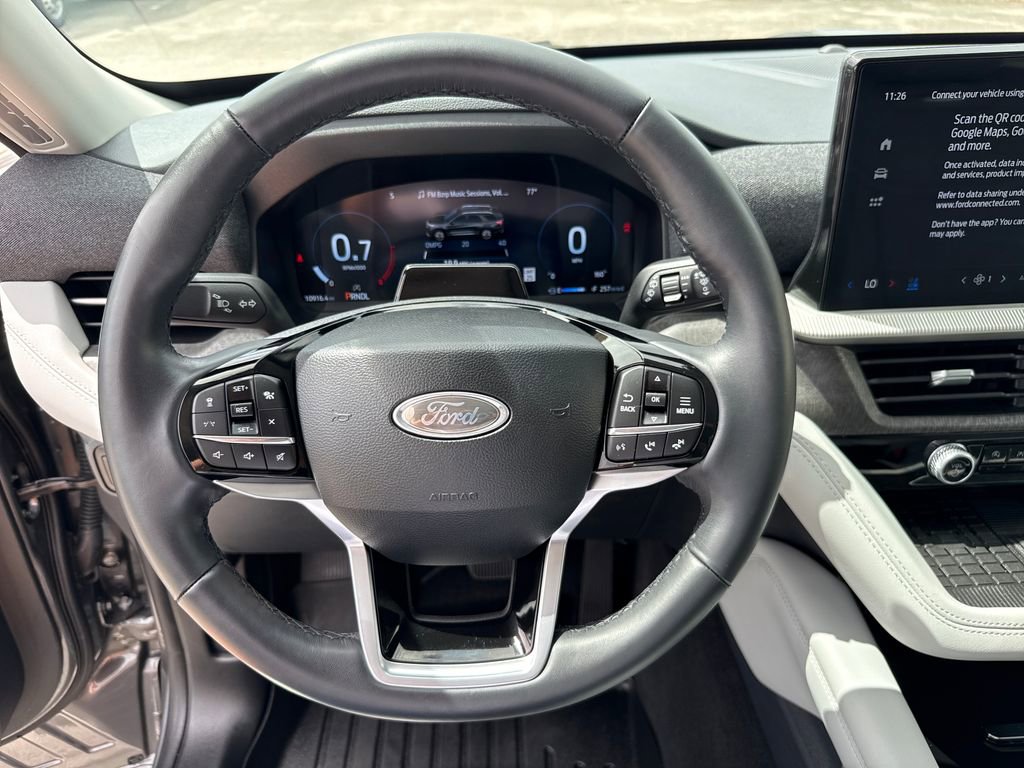 Certified 2025 Ford Explorer Platinum w/ Ultimate Package image 15