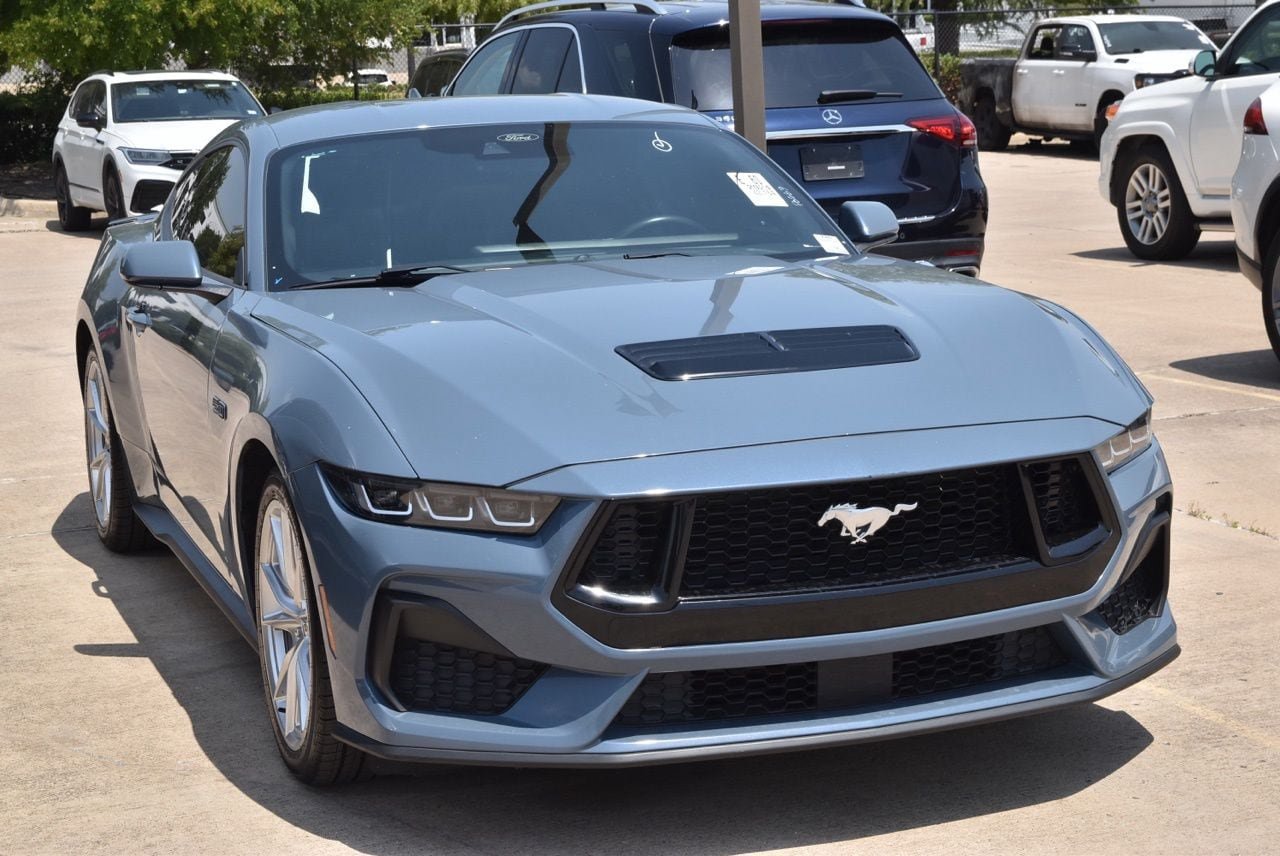 Certified 2024 Ford Mustang GT Premium RWD image 4