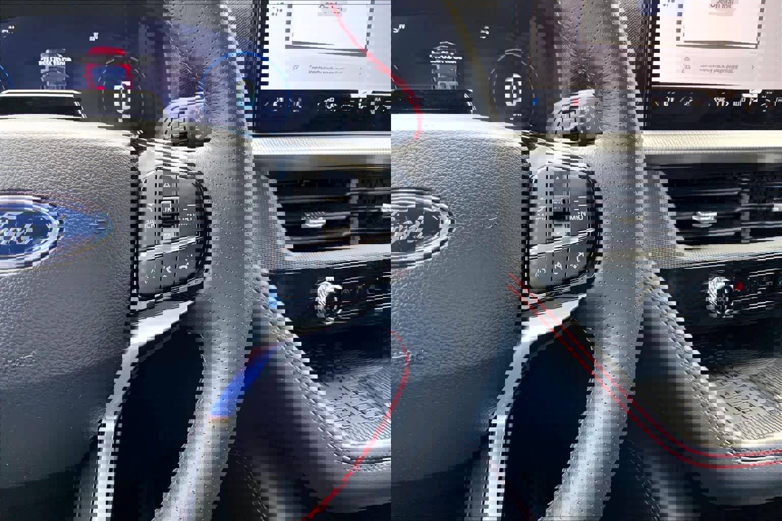 Certified 2025 Ford Explorer ST-Line w/ Premium Package image 24