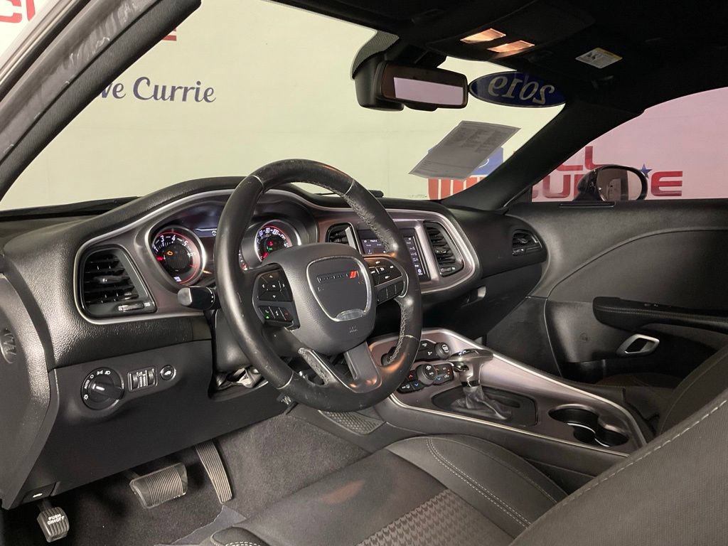 Used 2019 Dodge Challenger SXT RWD image 13
