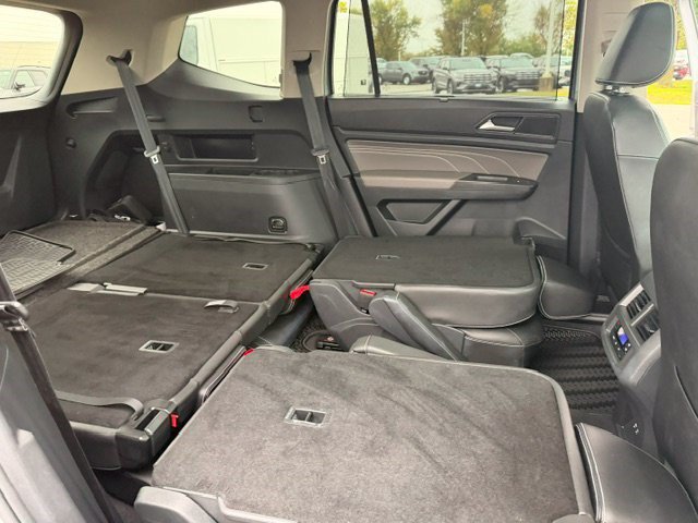 Used 2023 Volkswagen Atlas SEL AWD/4WD image 38