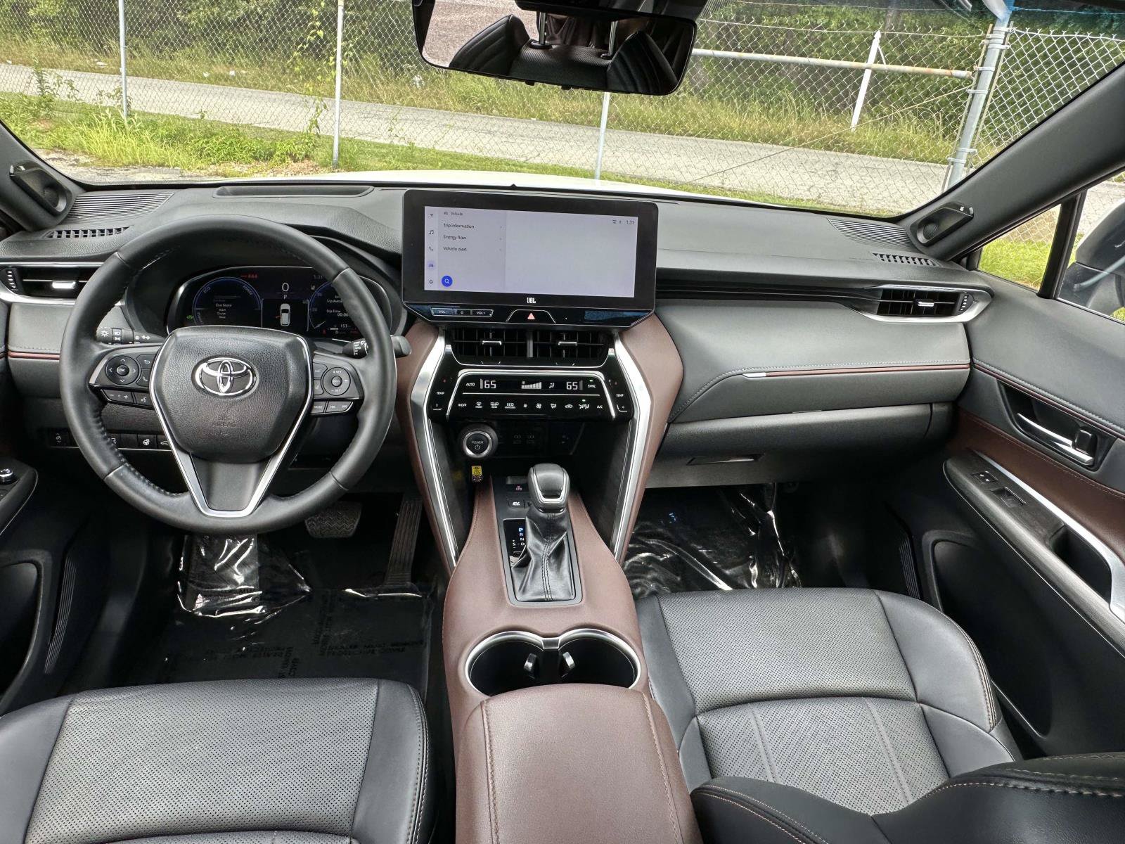 Used 2023 Toyota Venza Limited AWD/4WD image 7