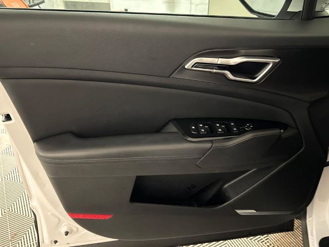 Used 2023 Kia Sportage EX FWD image 15