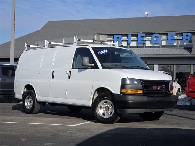 Used 2023 GMC Savana 2500 w/ Driver Convenience Package image 8