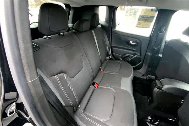 Used 2023 Jeep Renegade Latitude w/ Premium Group image 19