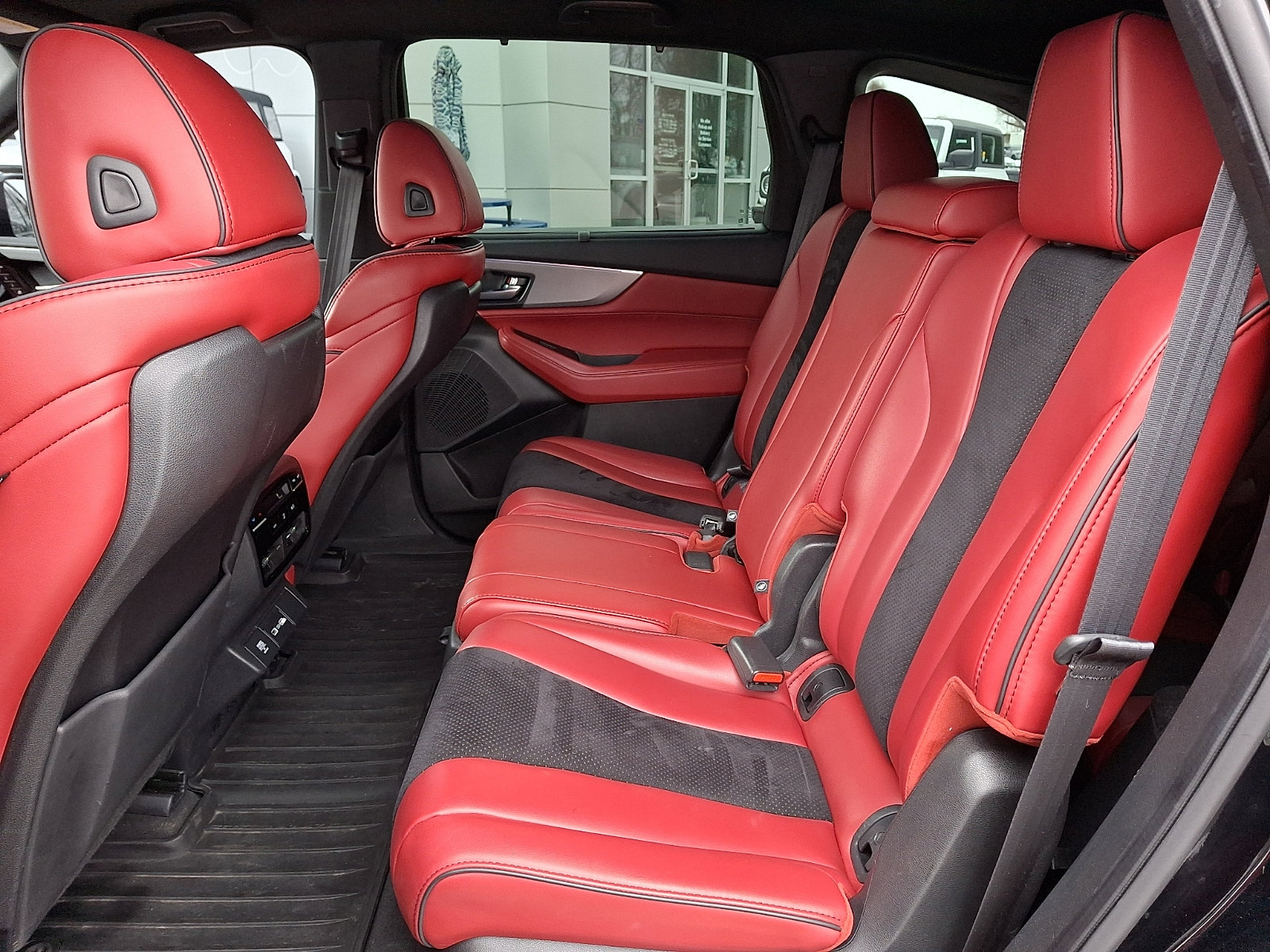 Used 2023 Acura MDX A-Spec image 13