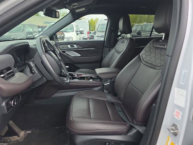 Certified 2025 Ford Explorer Platinum w/ LUX Leather Package AWD/4WD image 23