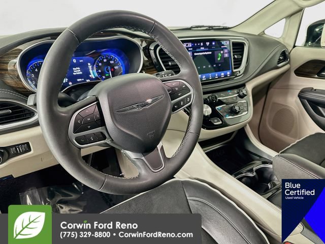 Used 2023 Chrysler Pacifica Limited FWD image 11
