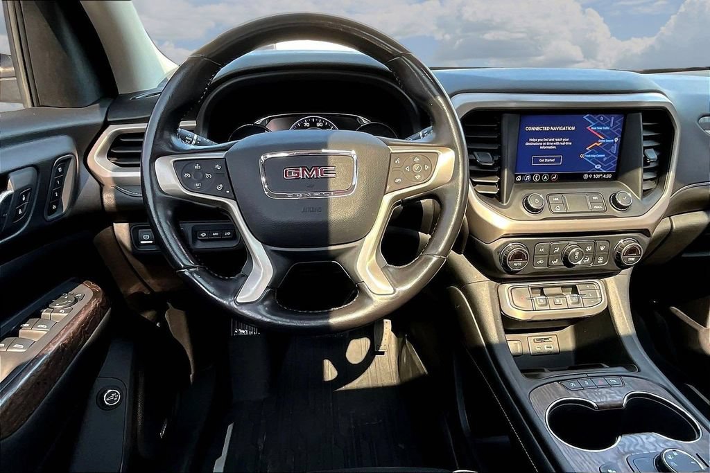 Used 2021 GMC Acadia Denali w/ Denali Technology Package FWD image 10