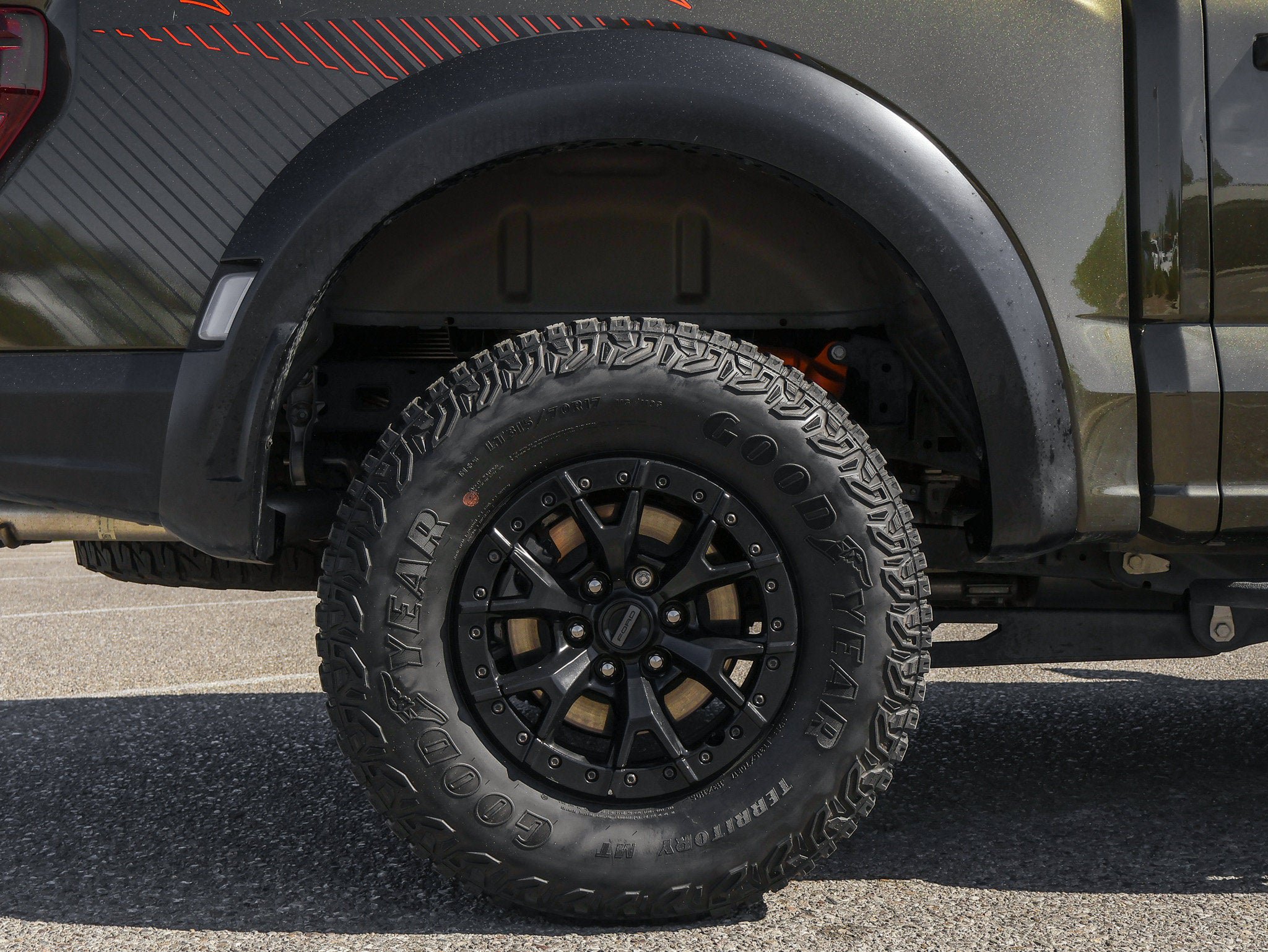 Certified 2025 Ford F150 Raptor AWD/4WD image 12