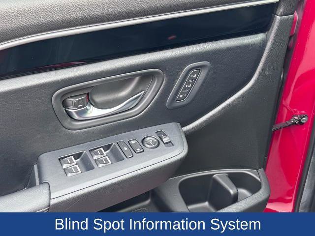 Used 2024 Honda Pilot Touring image 10