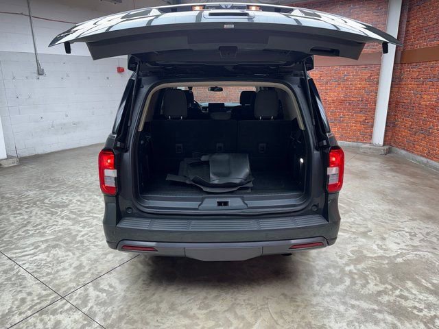 Certified 2022 Ford Expedition XLT image 28