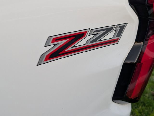 Used 2023 Chevrolet Colorado Z71 w/ Z71 Convenience Package 2 image 12