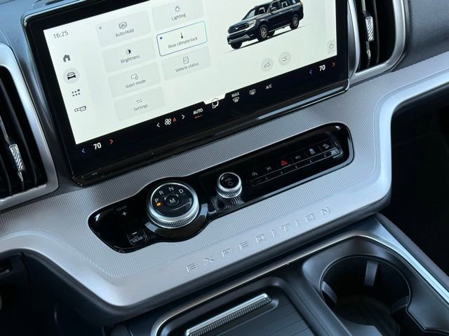 Certified 2025 Ford Expedition Active AWD/4WD image 31