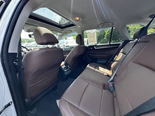 Used 2019 Subaru Outback 3.6R Touring AWD/4WD image 18