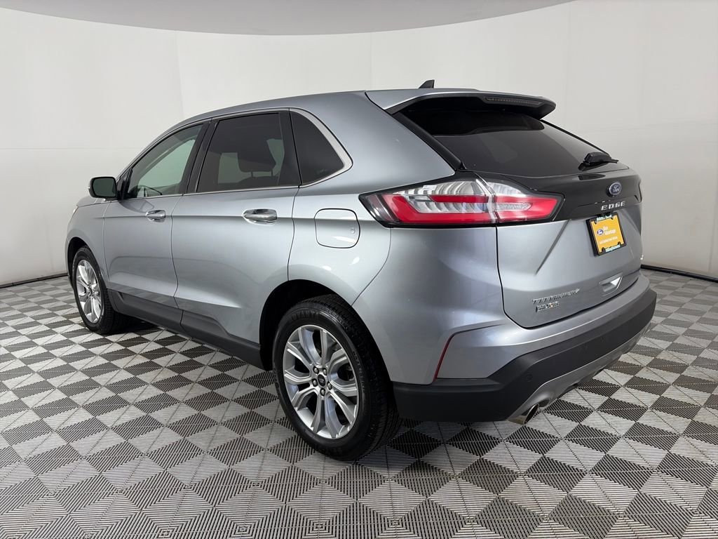 Certified 2024 Ford Edge Titanium image 3