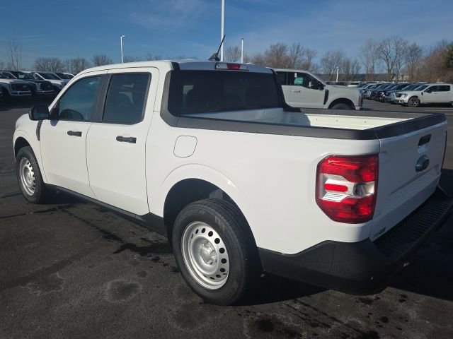 Certified 2022 Ford Maverick XL image 3