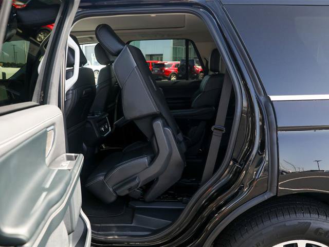 Certified 2025 Ford Expedition Platinum AWD/4WD image 38