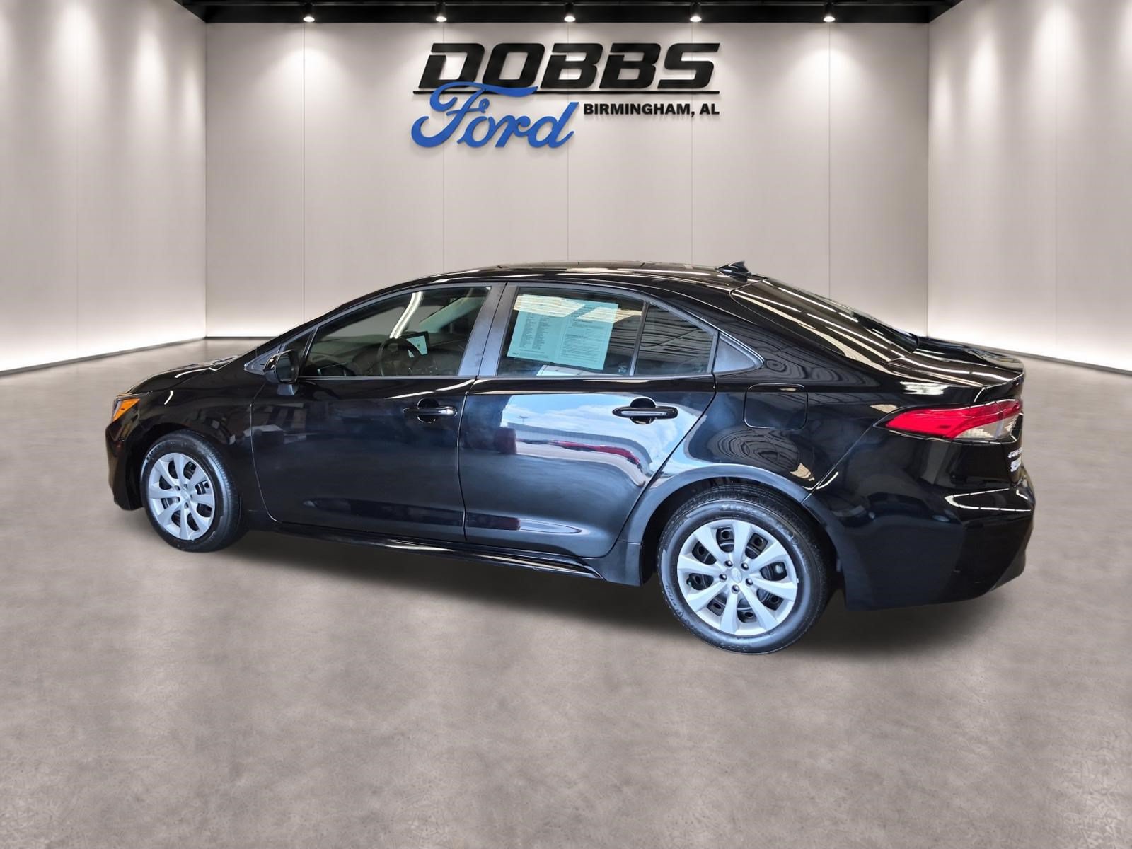Used 2026 Toyota Corolla LE FWD image 5