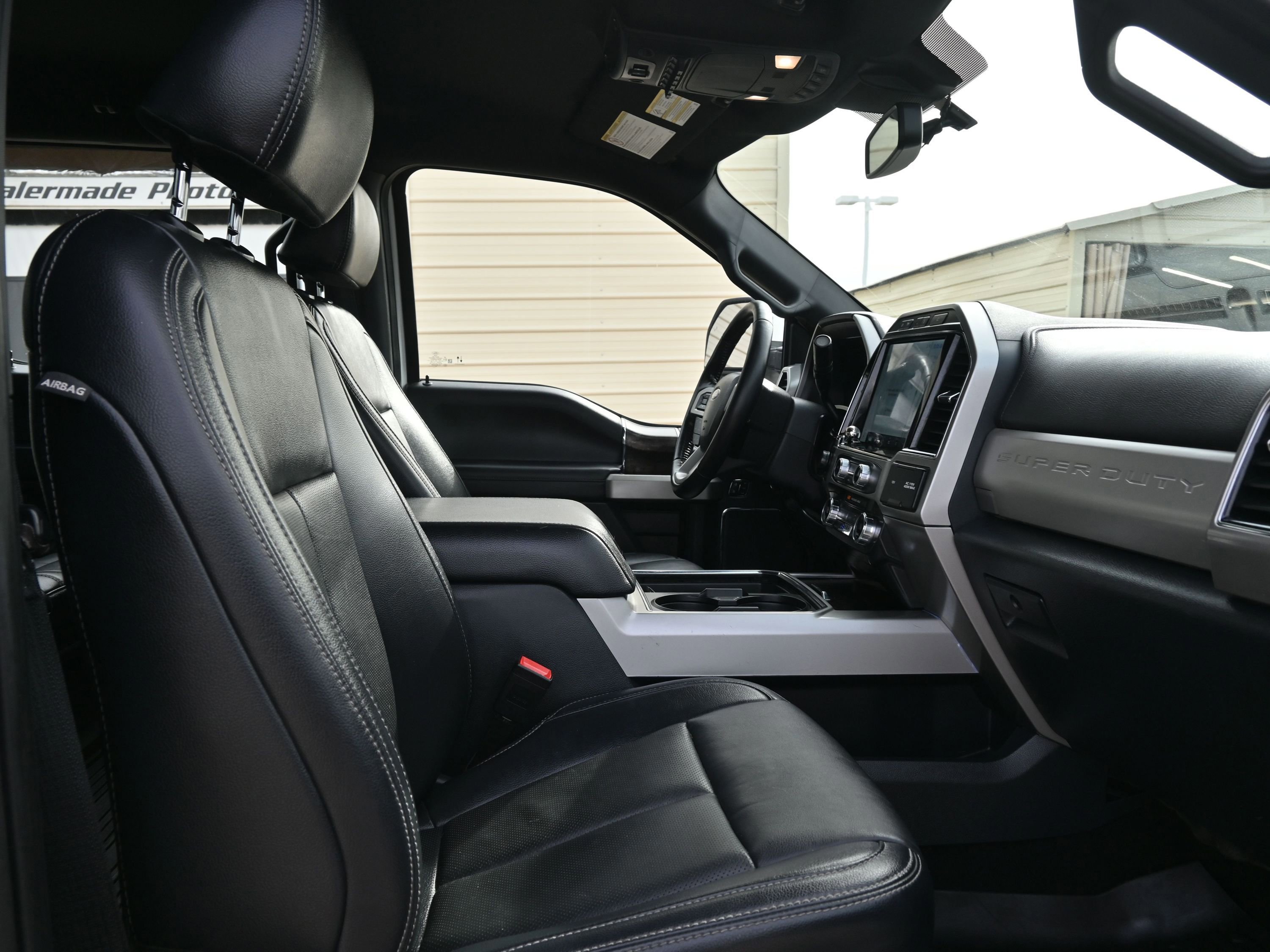 Certified 2022 Ford F350 Lariat w/ Lariat Ultimate Package image 19